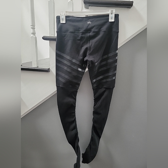 Alo Yoga Goddess Black Leggings Women M Elastic Waist Pull On Logo Activewear - Picture 4 of 6